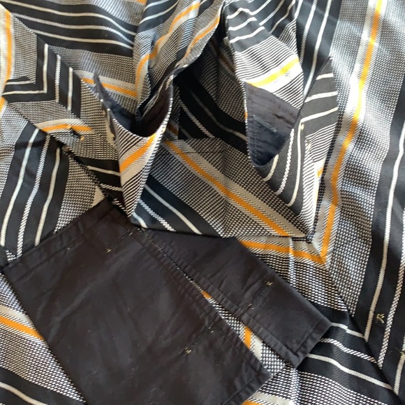 Men’s button down - Picture 3 of 6